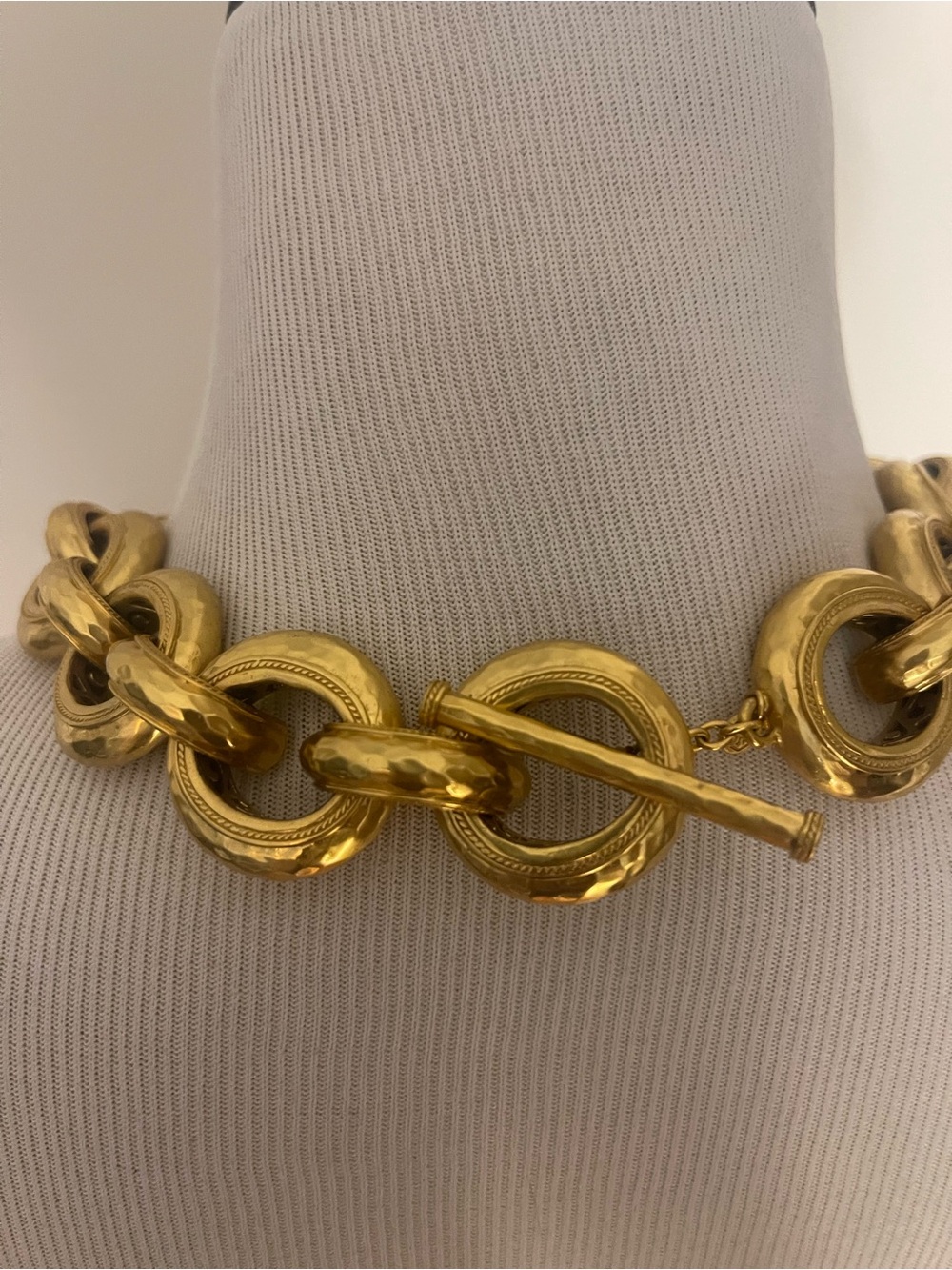 Julie Vos Cannes Polished Gold Engraved Link Necklace - Picture 4 of 9